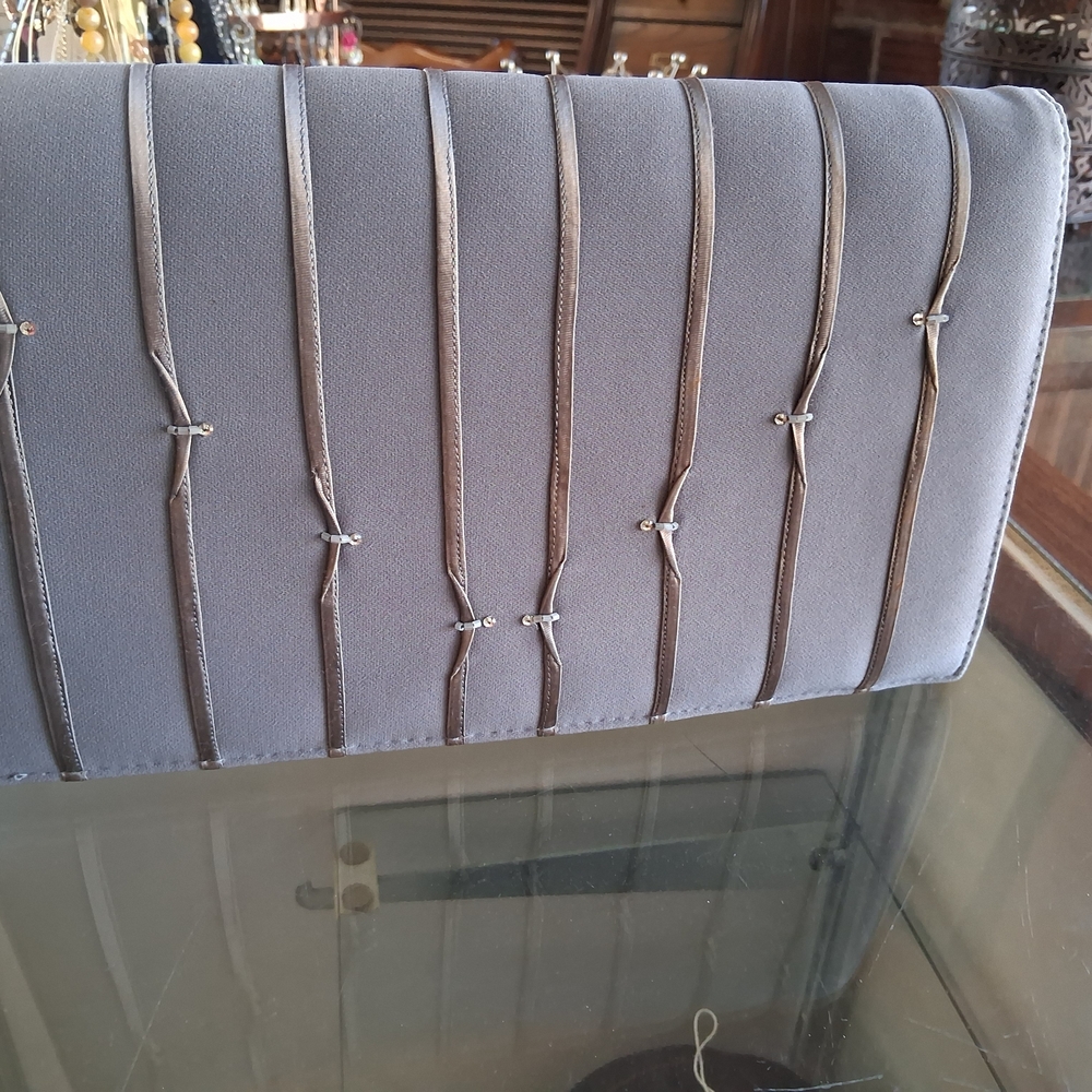 Gray Ribbon-Accent Clutch Wristlet. 11"× 6 1/2.